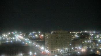 Weather camera view of First National Bank-Hutchinson.