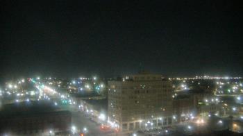 Weather camera view of First National Bank-Hutchinson.