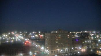 Weather camera view of First National Bank-Hutchinson.