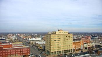 Weather camera view of First National Bank-Hutchinson.