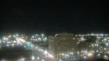 Weather camera view of First National Bank-Hutchinson.