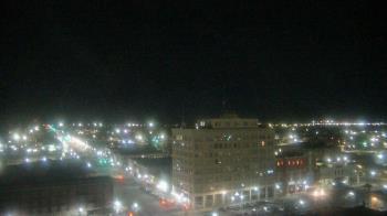 Weather camera view of First National Bank-Hutchinson.