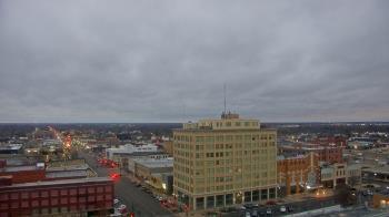 Weather camera view of First National Bank-Hutchinson.
