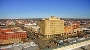 Weather camera view of First National Bank-Hutchinson.