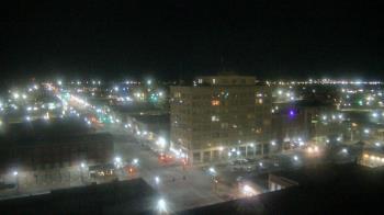 Weather camera view of First National Bank-Hutchinson.