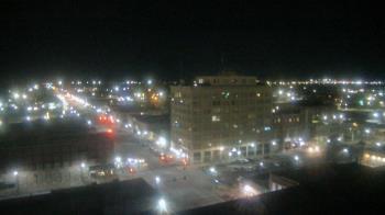 Weather camera view of First National Bank-Hutchinson.
