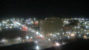 Weather camera view of First National Bank-Hutchinson.
