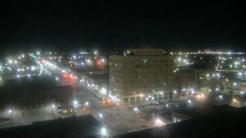 Weather camera view of First National Bank-Hutchinson.