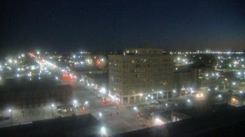 Weather camera view of First National Bank-Hutchinson.