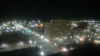 Weather camera view of First National Bank-Hutchinson.
