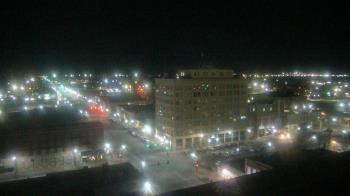 Weather camera view of First National Bank-Hutchinson.