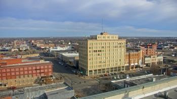 Weather camera view of First National Bank-Hutchinson.