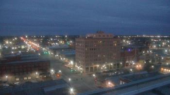 Weather camera view of First National Bank-Hutchinson.
