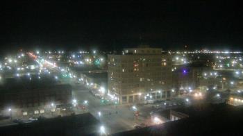 Weather camera view of First National Bank-Hutchinson.
