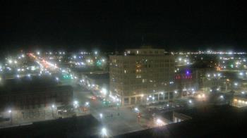 Weather camera view of First National Bank-Hutchinson.