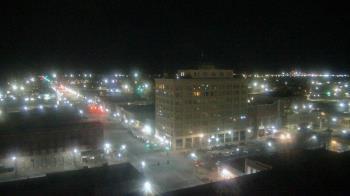 Weather camera view of First National Bank-Hutchinson.