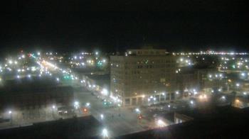 Weather camera view of First National Bank-Hutchinson.