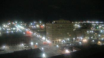 Weather camera view of First National Bank-Hutchinson.