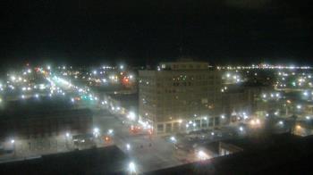 Weather camera view of First National Bank-Hutchinson.
