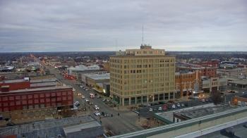 Weather camera view of First National Bank-Hutchinson.