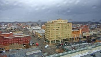 Weather camera view of First National Bank-Hutchinson.