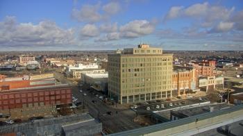 Weather camera view of First National Bank-Hutchinson.