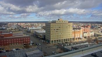 Weather camera view of First National Bank-Hutchinson.