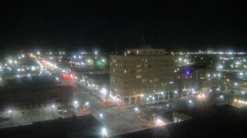 Weather camera view of First National Bank-Hutchinson.