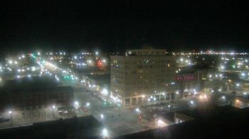 Weather camera view of First National Bank-Hutchinson.