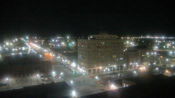 Weather camera view of First National Bank-Hutchinson.