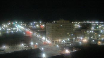 Weather camera view of First National Bank-Hutchinson.