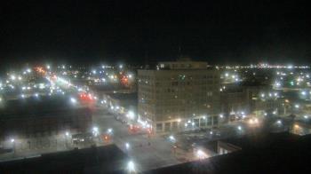Weather camera view of First National Bank-Hutchinson.
