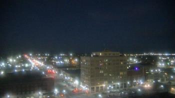 Weather camera view of First National Bank-Hutchinson.