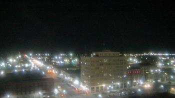 Weather camera view of First National Bank-Hutchinson.
