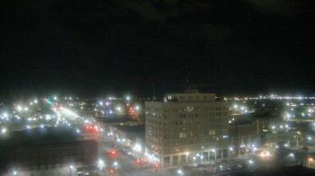 Weather camera view of First National Bank-Hutchinson.