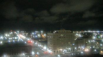Weather camera view of First National Bank-Hutchinson.