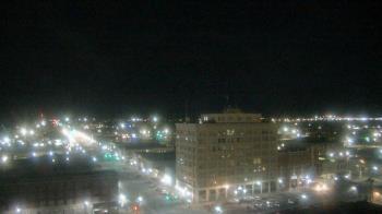 Weather camera view of First National Bank-Hutchinson.