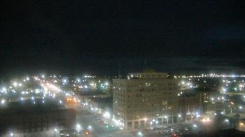 Weather camera view of First National Bank-Hutchinson.