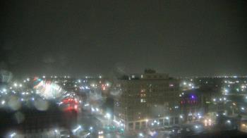 Weather camera view of First National Bank-Hutchinson.