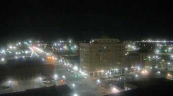Weather camera view of First National Bank-Hutchinson.