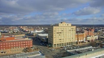 Weather camera view of First National Bank-Hutchinson.
