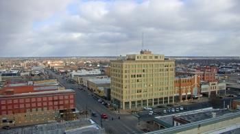 Weather camera view of First National Bank-Hutchinson.