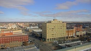 Weather camera view of First National Bank-Hutchinson.