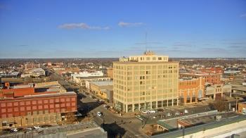 Weather camera view of First National Bank-Hutchinson.
