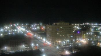 Weather camera view of First National Bank-Hutchinson.