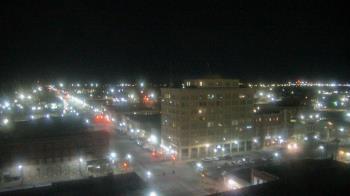 Weather camera view of First National Bank-Hutchinson.