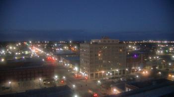 Weather camera view of First National Bank-Hutchinson.