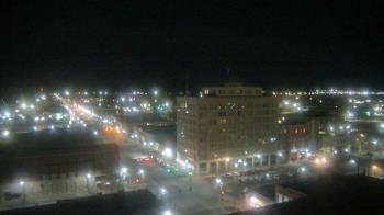 Weather camera view of First National Bank-Hutchinson.
