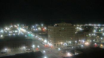 Weather camera view of First National Bank-Hutchinson.