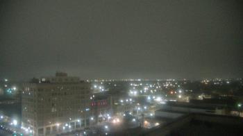 Weather camera view of First National Bank-Hutchinson.